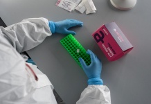 PCR DE KURA BIOTECH ES ADOPTADO POR MÁS DEL 70% DE LAS EMPRESAS SALMONERAS EVITANDO QUE LA INDUSTRIA SE FRENE