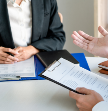 Apitutemos a los que no tienen pitutos