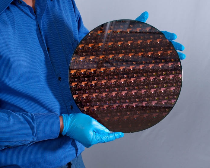 IBM presenta la primera tecnología de chip de 2 nanómetros del mundo