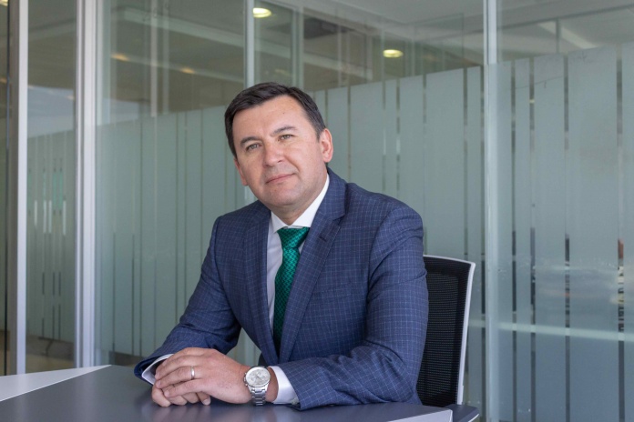 Según  cifras de la Subtel, existen 19,8 millones de conexiones a internet móvil, es decir,  la penetración de ese servicio en Chile ya supera el 100%.