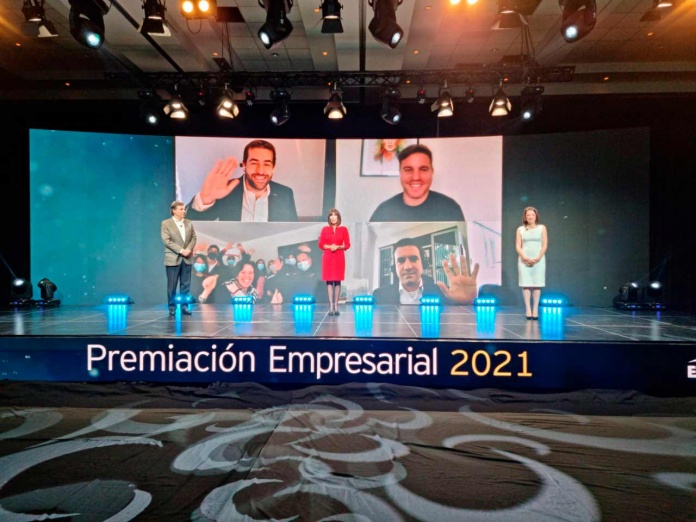 Fundadores de NotCo son reconocidos como Emprendedores del Año por EY y El Mercurio