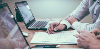  Salesforce amplía su oferta de servicios financieros con nuevos productos para la banca corporativa y de inversión