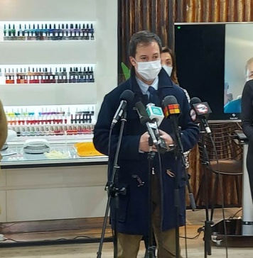 Ministro de Economía lanza subsidio Reactívate Belleza para pymes del rubro de las peluquerías y análogos