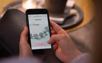 Pandora impulsa ventas online transformando su e-commerce omnicanal global con software