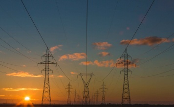 Beneficios económicos y operativos de la comercialización de energía eléctrica en Chile.