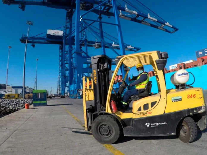 Sence y Comunidad Logística de Talcahuano promueven talleres de capacitación para formación de capital humano