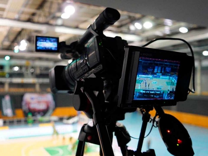 DIRECTV mejora la experiencia de sus clientes en América Latina con IBM Cloud y Watson DIRECTV mejora la experiencia de sus clientes en América Latina con IBM Cloud y Watson