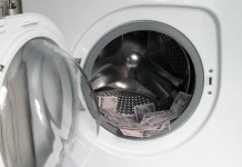 Dos tercios de las organizaciones siguen utilizando la búsqueda manual para el cumplimiento de los controles comerciales y de exportación Dos tercios de las organizaciones siguen utilizando la búsqueda manual para el cumplimiento de los controles comerciales y de exportación