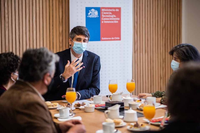 Ministro Couve recibe insumos del comité científico de cambio climático para contribuir desde la ciencia a la posición Chilena en la COP 26