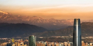 Santiago de Chile edificio costanera