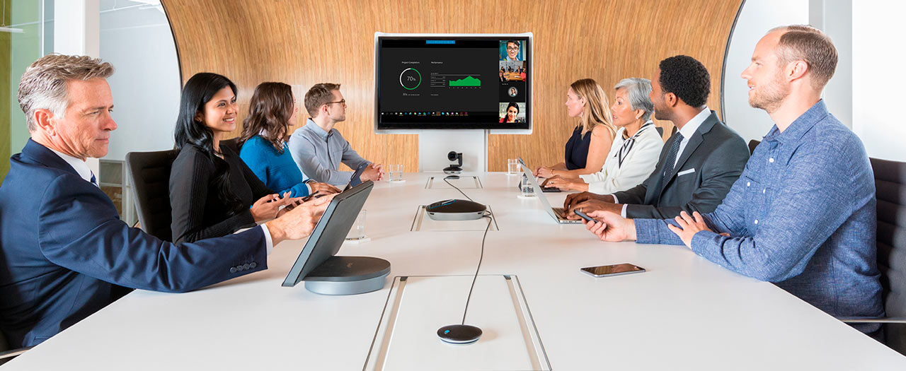 Videoconferencias en salas medianas y grandes con la cámara web empresarial  GROUP - Portal Innova