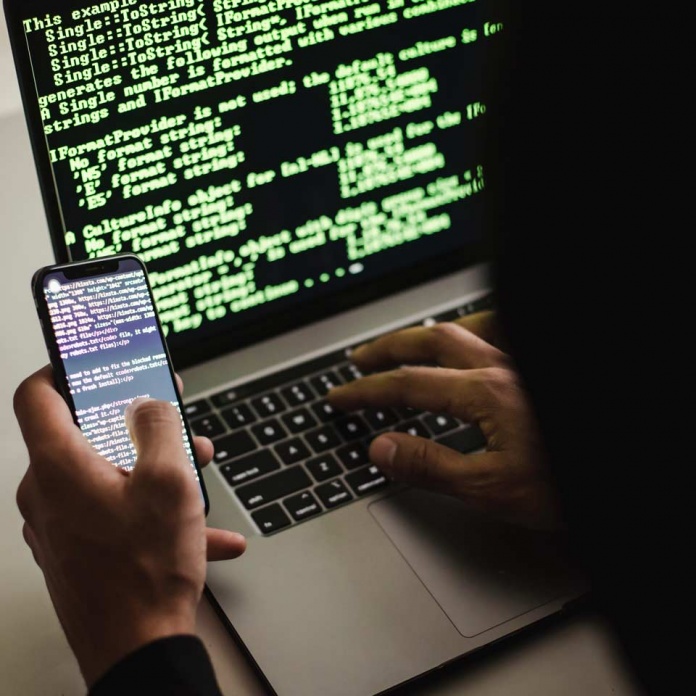 Alerta de ciberestafas a días de Navidad: Detectan 41 sitios web falsos con campañas de phishing y malware