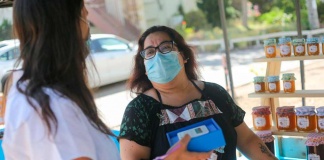 Emprendedores de regiones impulsan alza de transacciones con tarjetas