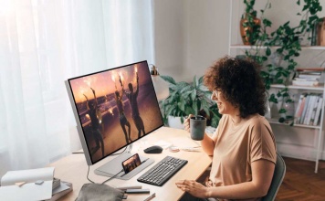 Las nuevas PC Yoga de Lenovo fusionan el diseño elevado con la sostenibilidad