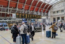 Cómo los aeropuertos pueden mitigar riesgos en temporadas altas con una gestión de identidades costo-eficiente para empleados y contratistas