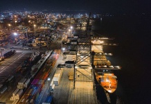 puerto de Shanghái China. Transporte marítimo