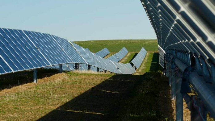 Nextracker revela el seguidor solar de terreno NX Horizon-XTR para las plantas fotovoltaicas