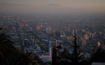 Especialistas chilenos e internacionales alertan sobre el modo en que se aborda la crisis medioambiental