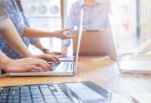 Investigación revela que 75% de los CISOs están preocupados de que se filtren demasiadas vulnerabilidades de aplicación en la producción, a pesar de un enfoque de seguridad de múltiples capas