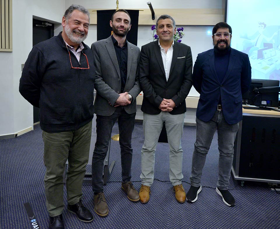 Marcelo Robles, Ahmad Armoush, John Atkinson, Karim Touma - Especialistas Data Science