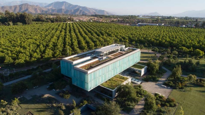 Molymet se compromete a invertir el 1% de sus ingresos en innovación al 2030 Molymet se compromete a invertir el 1% de sus ingresos en innovación al 2030