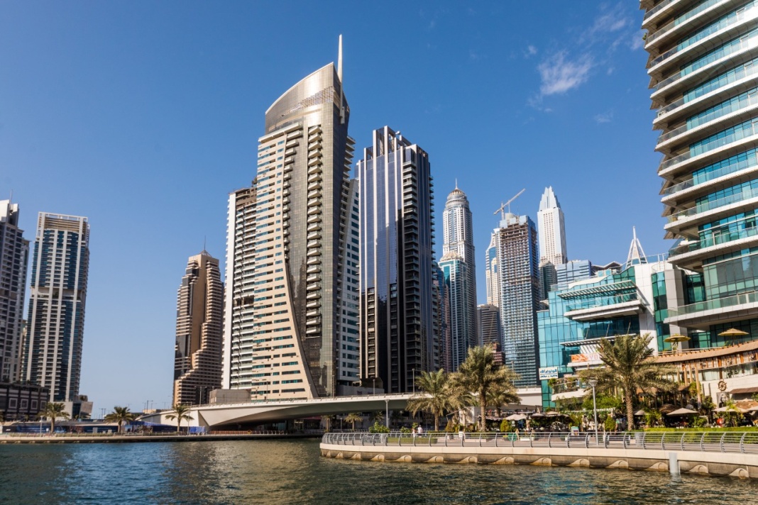 Empresa chilena de RPA se expande e irrumpe en Emiratos Árabes tras acuerdo con Gulf Commercial Group