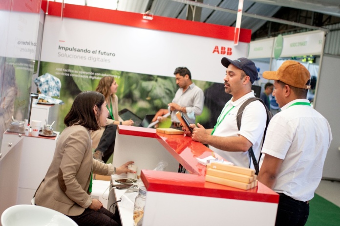 Expocorma 2022 ABB en Chile presentó innovadoras tecnologías digitales para el sector pulpa y papel