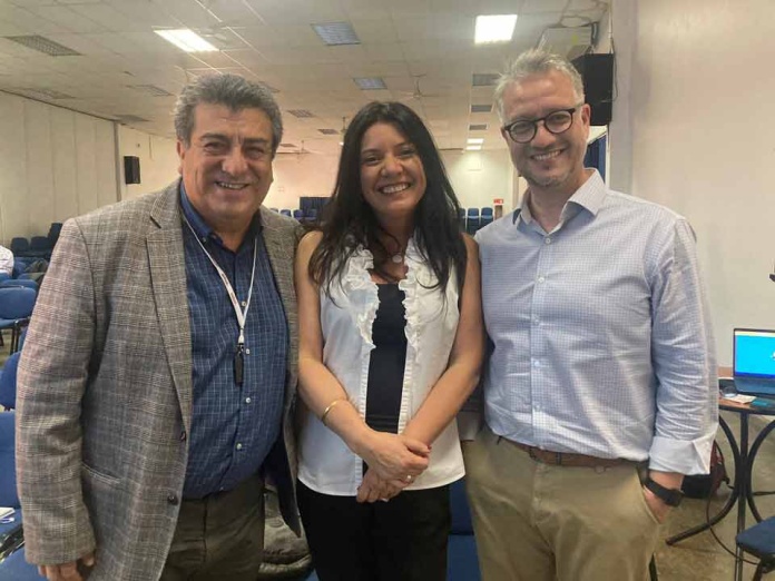 Expertos en educación: 