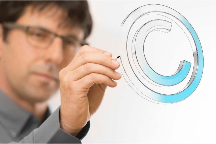 Chile, país de innovadores, pero con desafíos: Experta dice que falta mayor educación en propiedad intelectual y transferencia tecnológica para potenciar las iniciativas de negocio