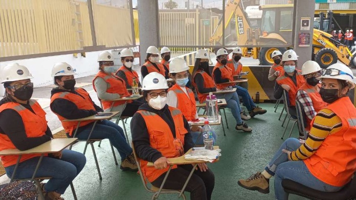 1 de cada 3 personas contratadas en compañías mineras fueron mujeres durante el 2022