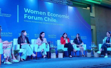 Loreto Ferrari, Rectora de AIEP, es distinguida con el premio “Mujer Referente” en el marco del WEF 2023