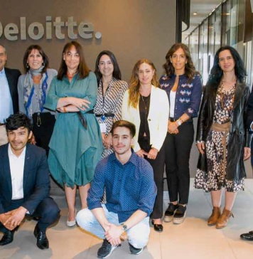 Deloitte y ChileConverge firman acuerdo para otorgar mentorías a MiPyMes