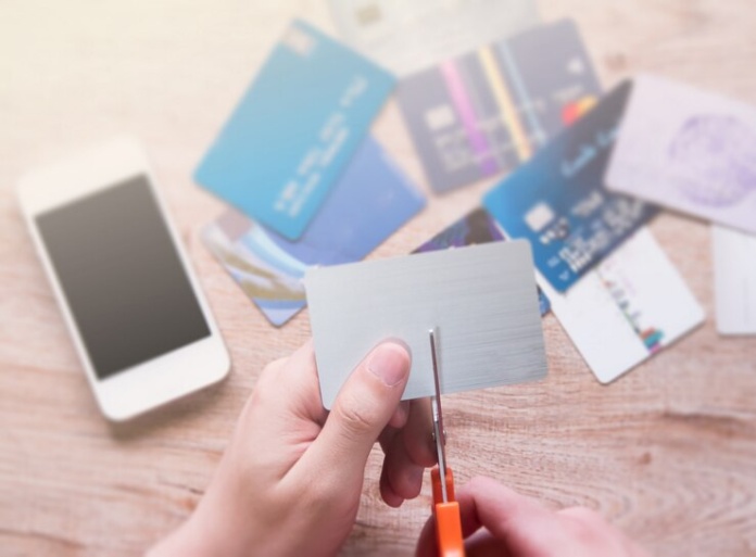 La digitalización de la tarjeta impulsa el pago móvil en un entorno de crecimiento de los nuevos pagos digitales