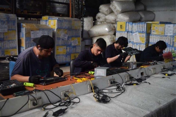 Samsung Chile y Fundación Chilenter firman alianza para ayudar acortar la brecha digital mediante el reciclaje de RAEEs