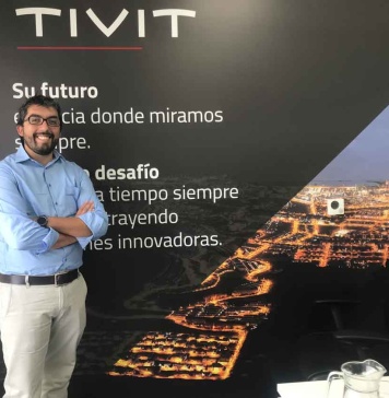 Inteligencia Artificial: abre el camino hacia una (r)evolución en los negocios Inteligencia Artificial: abre el camino hacia una (r)evolución en los negocios