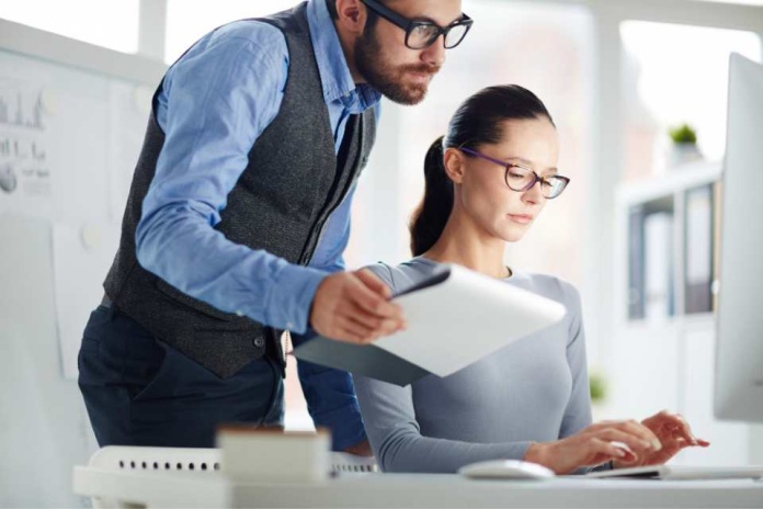 Inteligencia artificial estudio muestra aumento de 37% de productividad en labores administrativas Inteligencia artificial estudio muestra aumento de 37% de productividad en labores administrativas