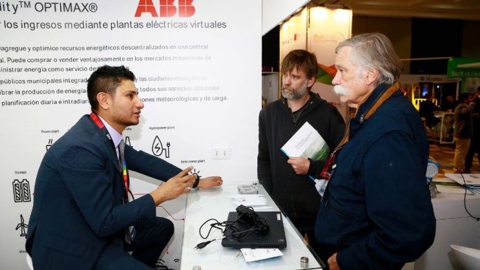 Andrés Palomino de ABB “Los proyectos de hidrógeno verde deben evaluarse de forma integrada desde la generación al transporte”