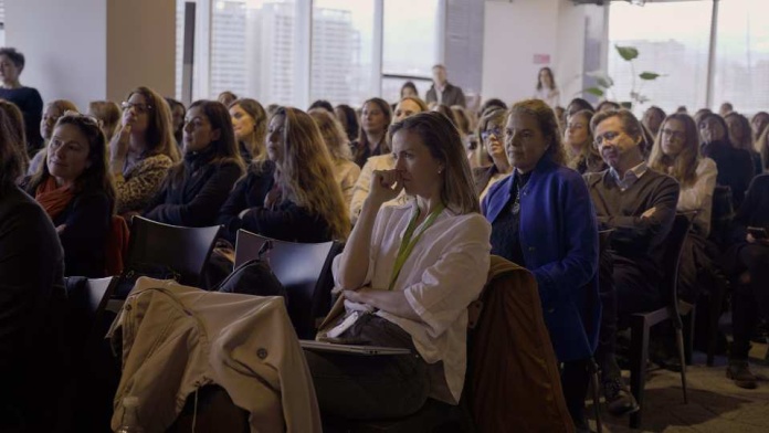 Falabella realiza conversatorio sobre la importancia de potenciar el  liderazgo femenino en las organizaciones 