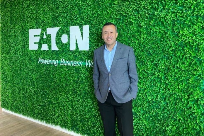 Eaton expande su oferta para el mercado de respaldo de energía, conectividad y centros de datos con su familia Tripp Lite series en Chile