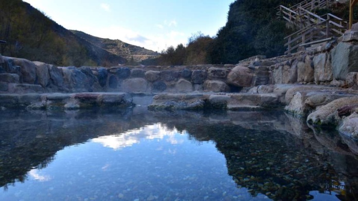 Eficaz y sostenible: Desarrollan mecanismo para limpiar aguas termales