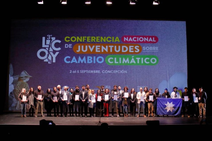 Juventudes de Chile entregan al gobierno su declaración con propuestas para abordar crisis climática en Cop28