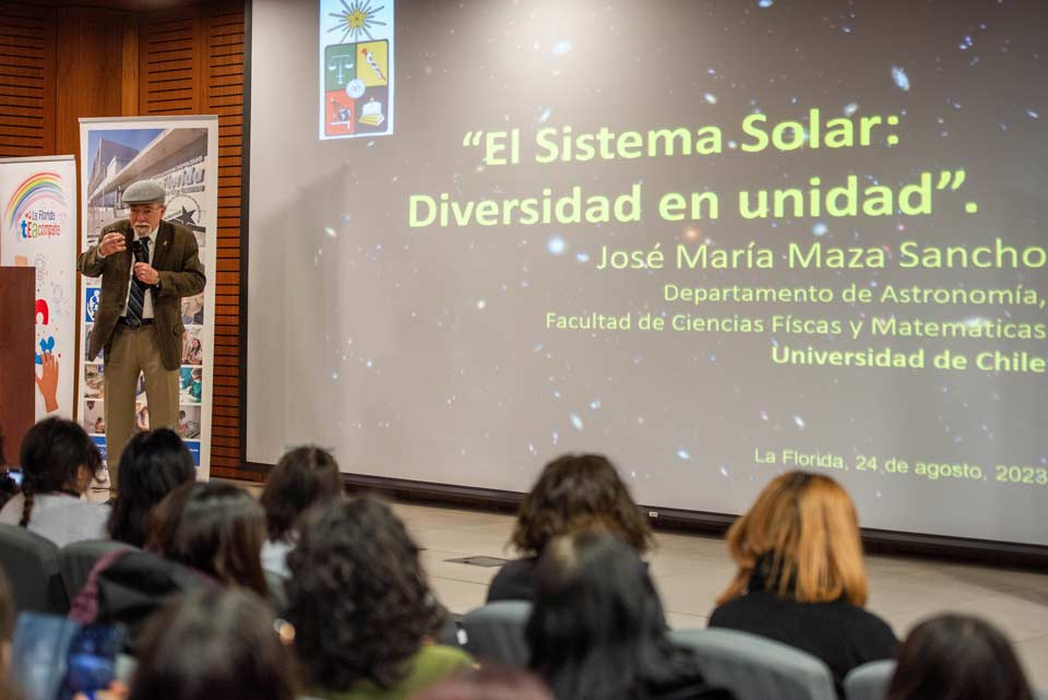 La Florida seminario TEA Doctor en Astronomía José Maza