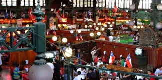 EXTRANJEROS GANAN UN 30% MENOS