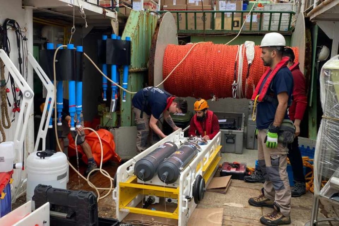 ¡Luces, cámara…y sensores a más de 8.000 metros de profundidad!  