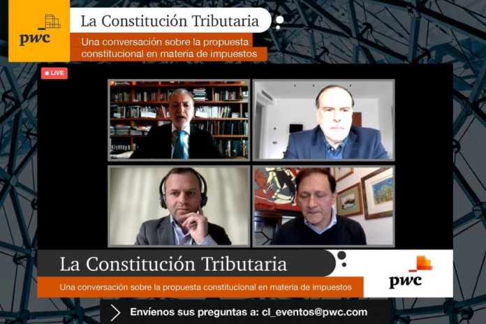 Especialistas debatieron en torno a las normas tributarias de la propuesta de nueva Constitución