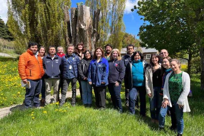Nodo Ciencia Austral y servicios públicos identifican líneas prioritarias de investigación para ecosistemas acuáticos de Aysén y Magallanes