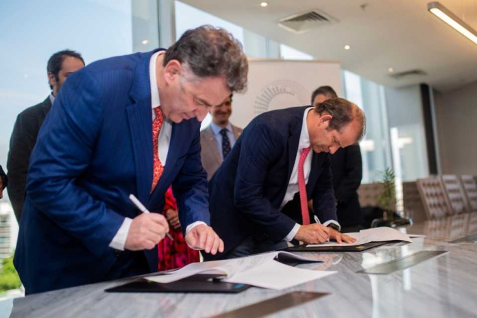 Enap y HIF Global firman acuerdo para avanzar en uso de combustibles  sintéticos en Chile 
