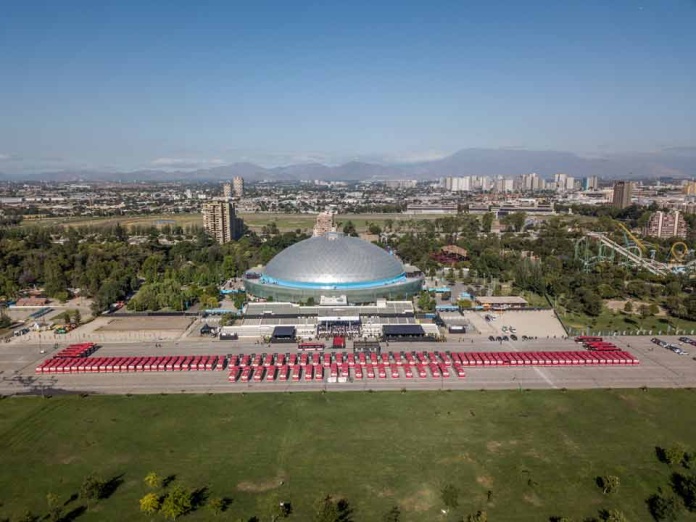 Primeros 100 buses 100% eléctricos cumplen su quinto aniversario revolucionando la movilidad en Santiago Primeros 100 buses 100% eléctricos cumplen su quinto aniversario revolucionando la movilidad en Santiago