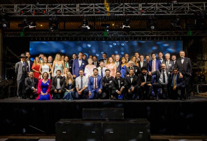 Endeavor Chile reúne a más de 450 líderes del mundo público-privado para impulsar el ecosistema emprendedor nacional Endeavor Chile reúne a más de 450 líderes del mundo público-privado para impulsar el ecosistema emprendedor nacional