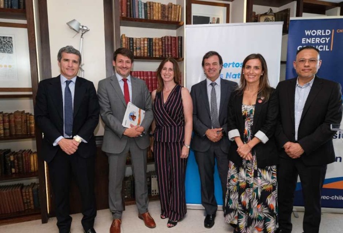 Ministro Pardow se reúne con socios de WEC Chile para analizar proyectos de ley y desafíos del sector Ministro Pardow se reúne con socios de WEC Chile para analizar proyectos de ley y desafíos del sector